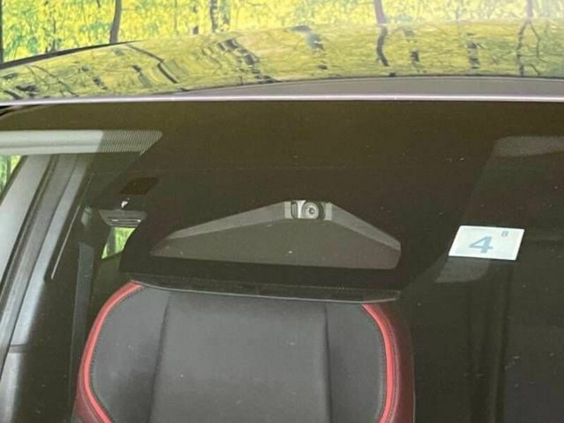 PRIUS-4