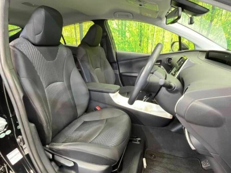 PRIUS-8