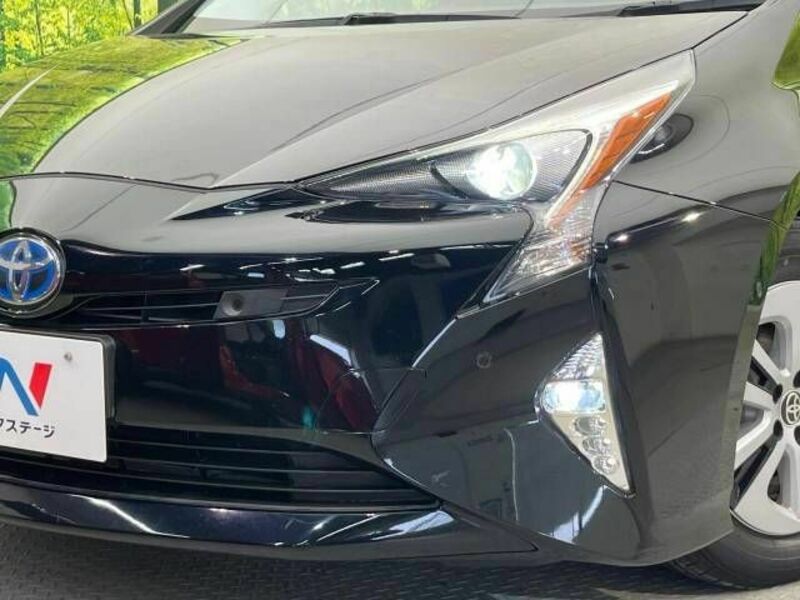 PRIUS-12