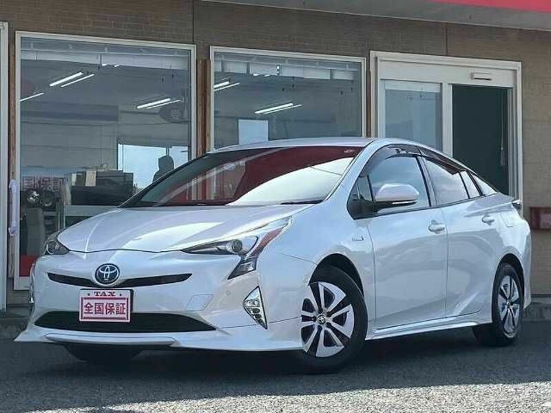 TOYOTA　PRIUS