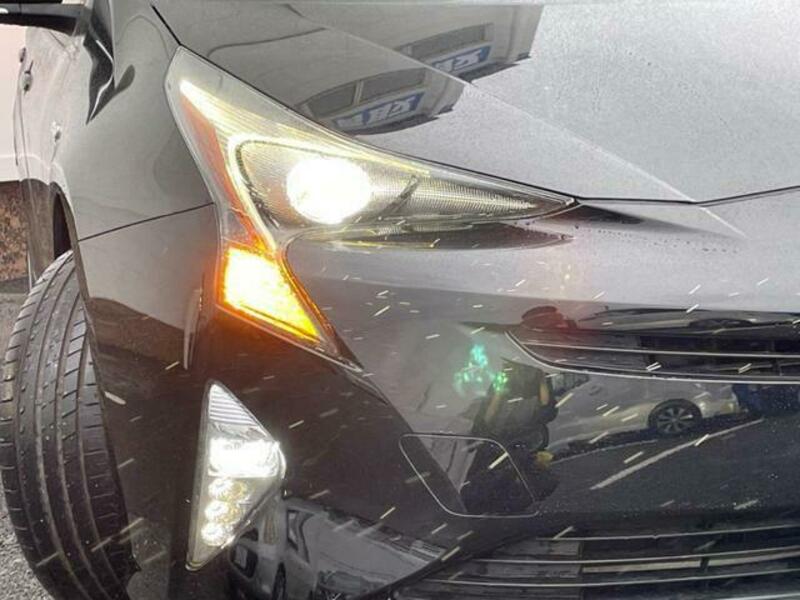 PRIUS-13