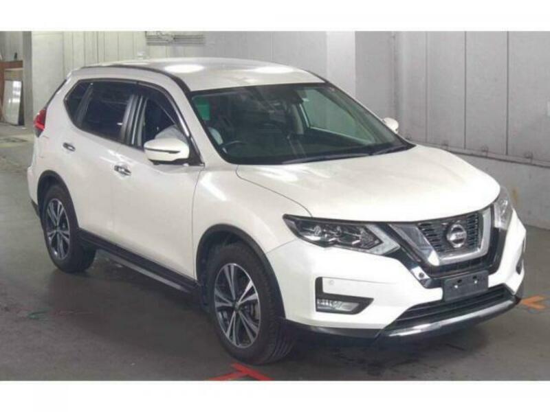 NISSAN　X-TRAIL
