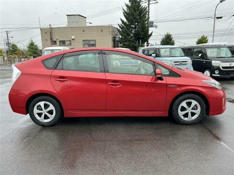 PRIUS-8