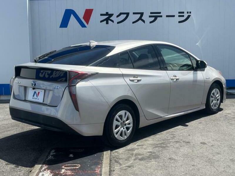 PRIUS-18