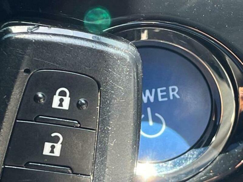 PRIUS-8