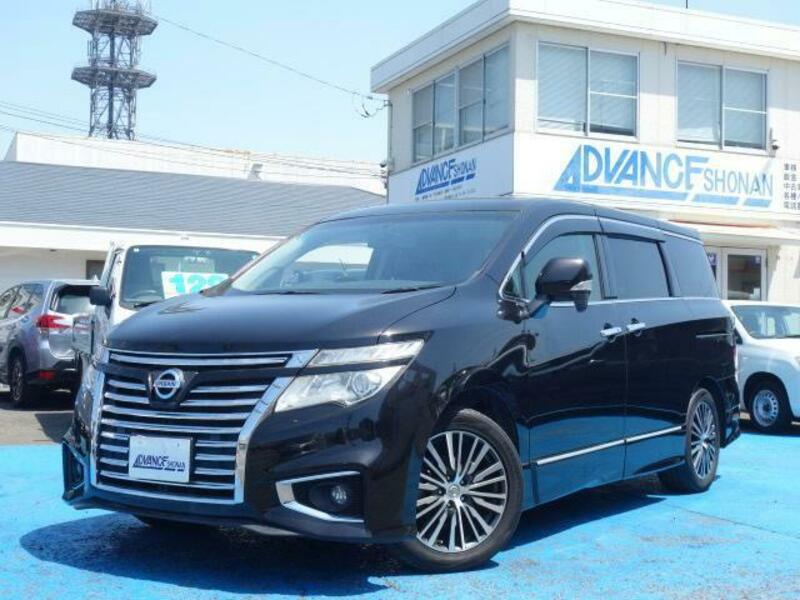 NISSAN ELGRAND