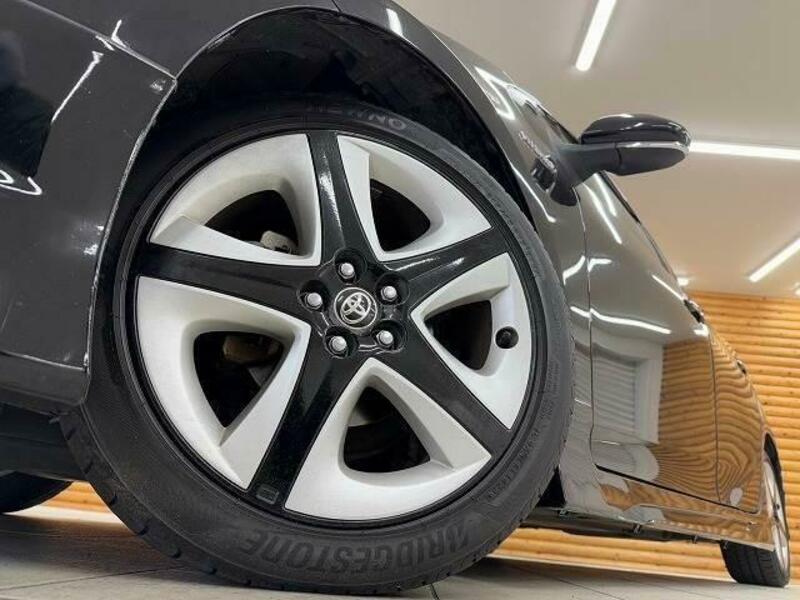 PRIUS-10