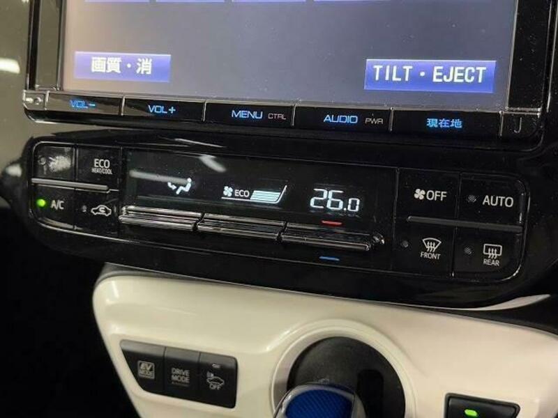 PRIUS-11