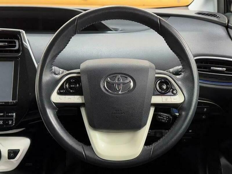 PRIUS-12
