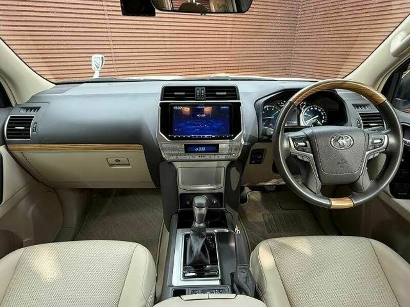 LAND CRUISER PRADO-1