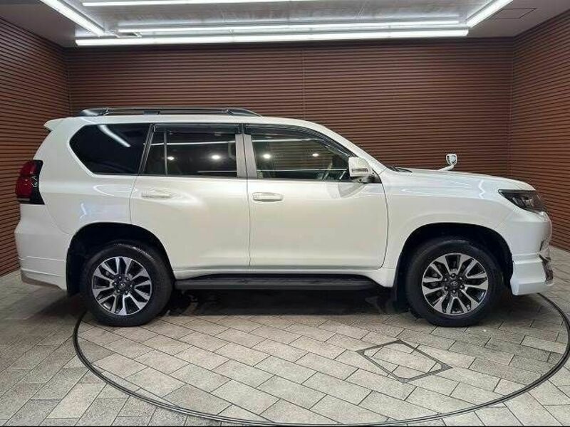 LAND CRUISER PRADO-15