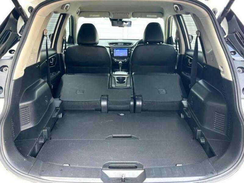 X-TRAIL-9