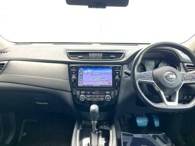 X-TRAIL-1