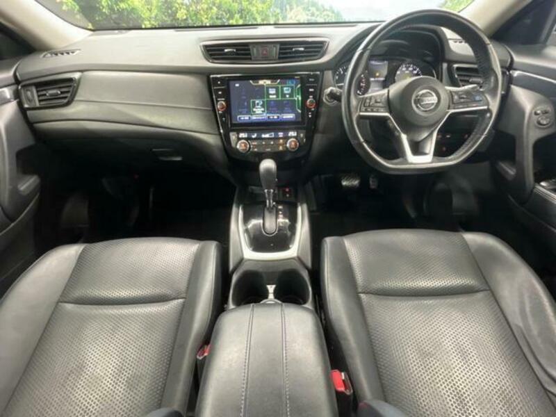 X-TRAIL-1