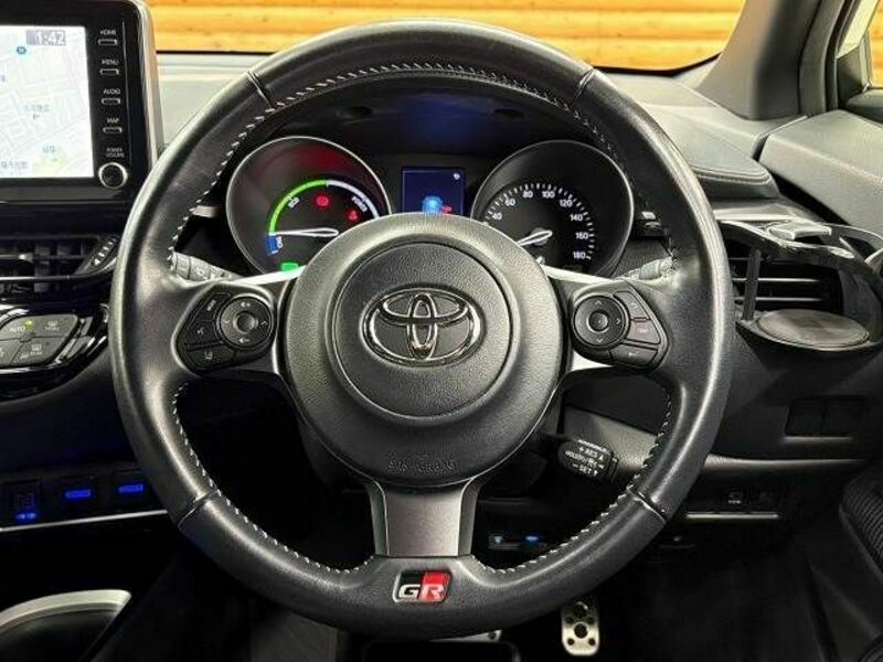 C-HR-12