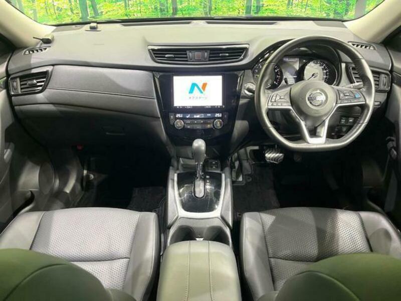 X-TRAIL-1