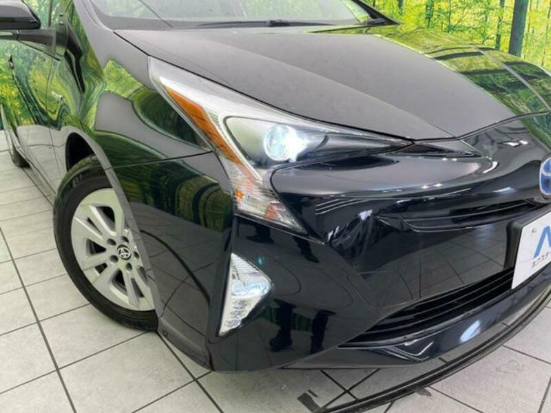 PRIUS-11