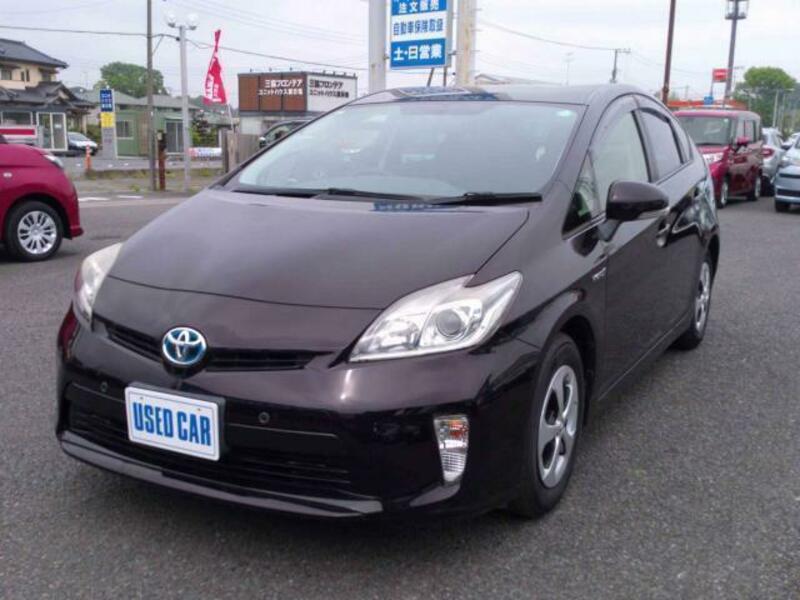 TOYOTA　PRIUS