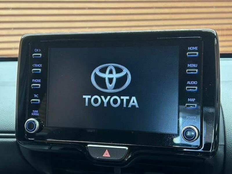 YARIS CROSS-2