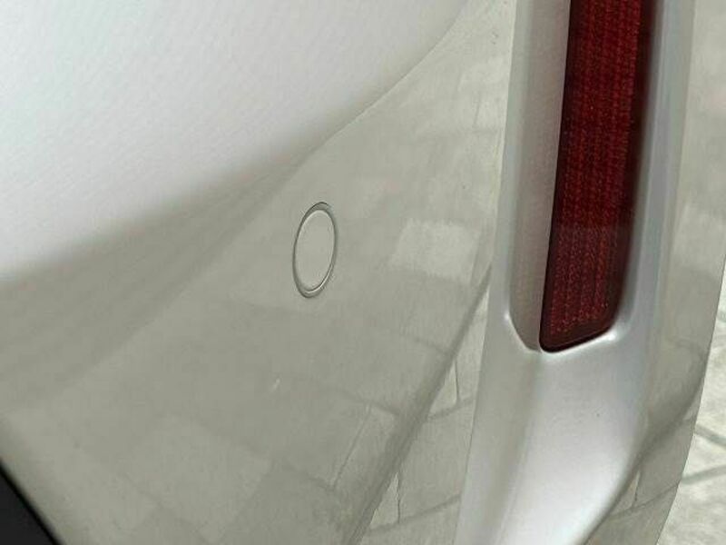 YARIS CROSS-8