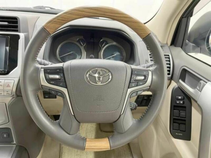LAND CRUISER PRADO-11