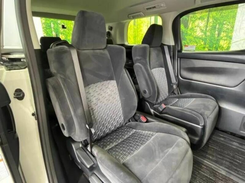 VELLFIRE-8