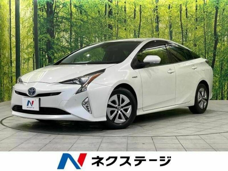 TOYOTA　PRIUS