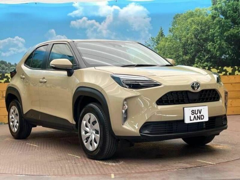 YARIS CROSS-16
