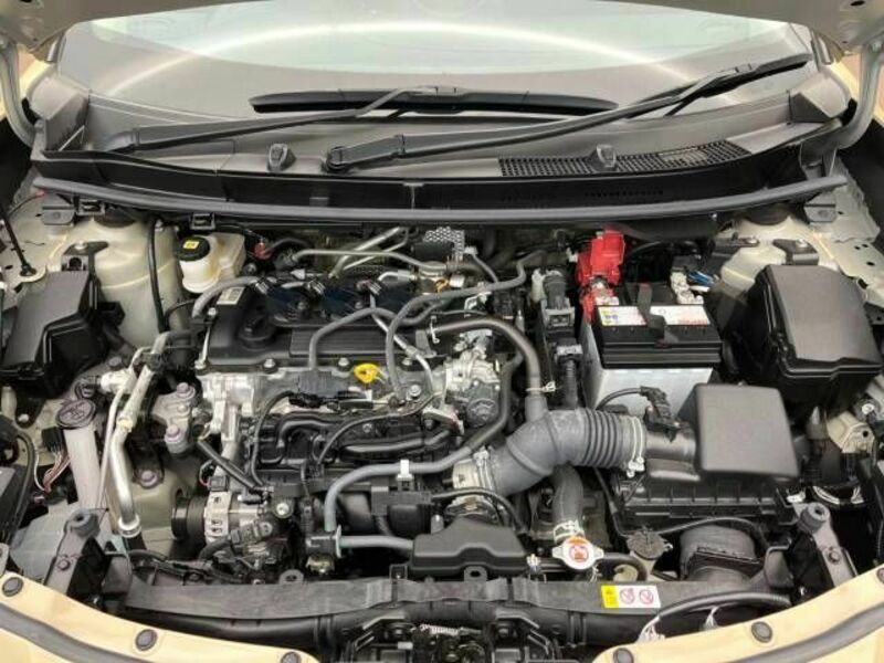 YARIS CROSS-18
