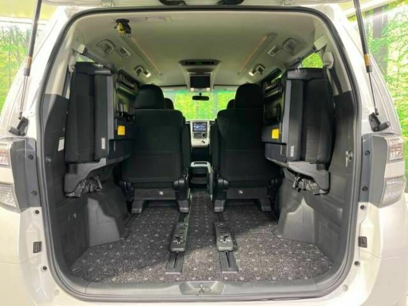 VELLFIRE-10