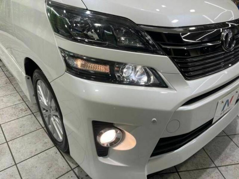 VELLFIRE-12