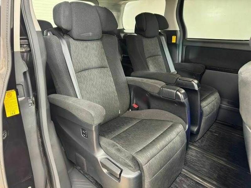 VELLFIRE-5