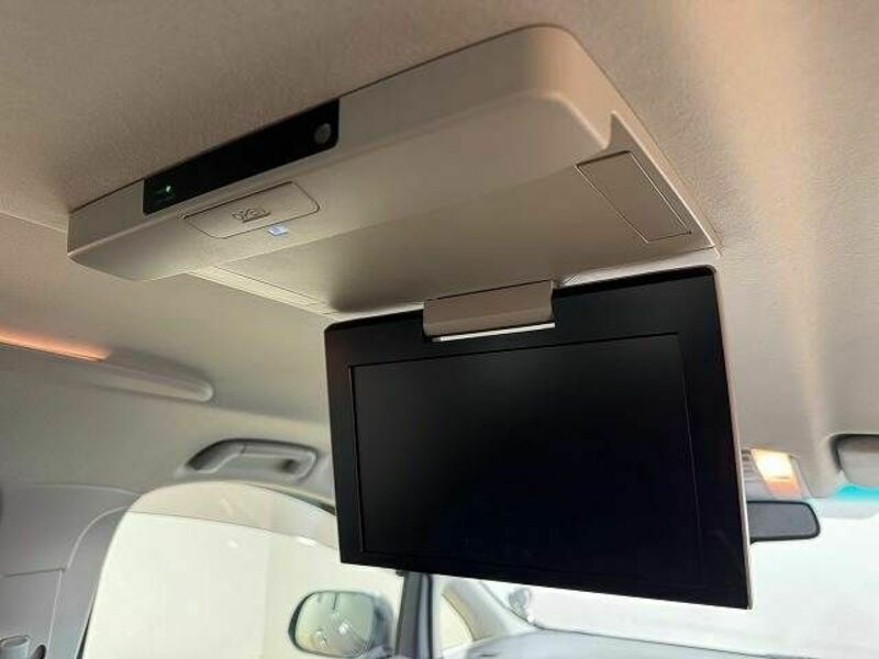 VELLFIRE-7