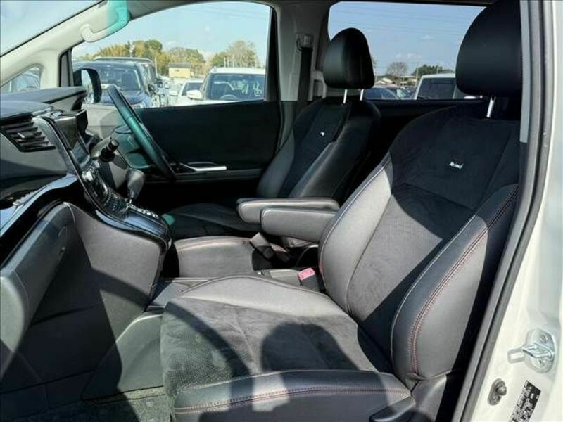 VELLFIRE-16