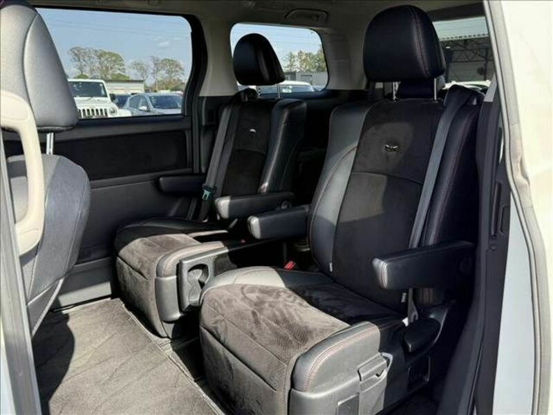 VELLFIRE-17