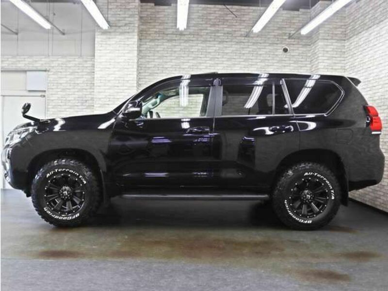 LAND CRUISER PRADO-1
