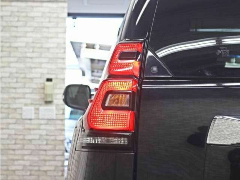 LAND CRUISER PRADO-17