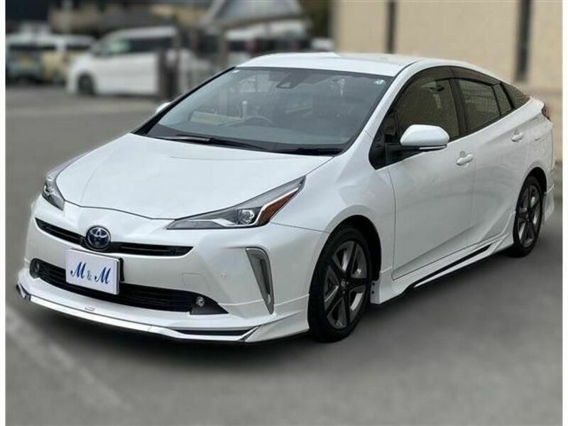 TOYOTA　PRIUS