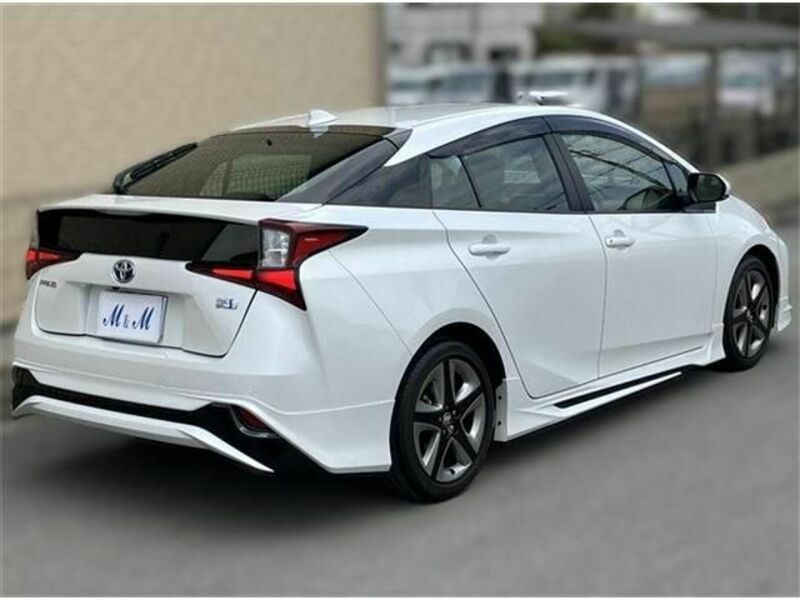 PRIUS-1