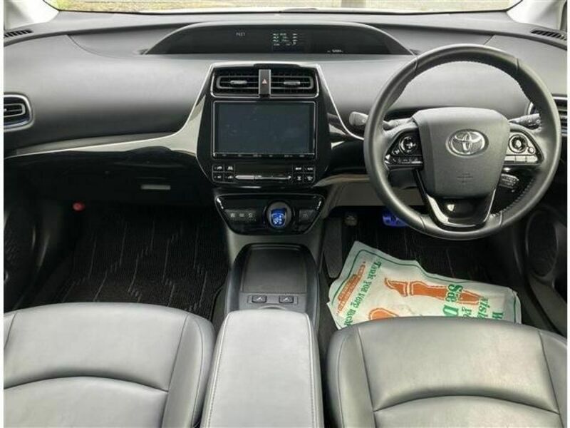 PRIUS-9