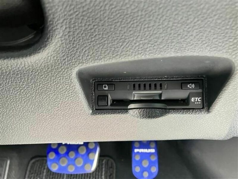 PRIUS-19
