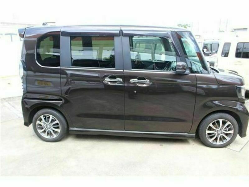 N BOX CUSTOM