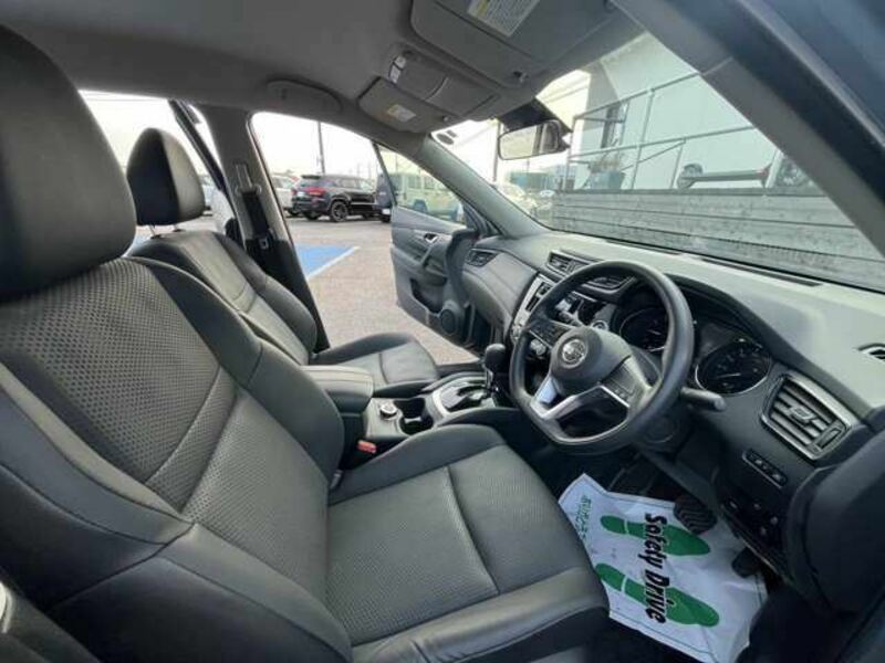 X-TRAIL-19
