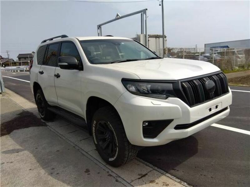 TOYOTA　LAND CRUISER PRADO