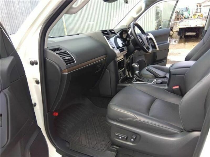 LAND CRUISER PRADO-14