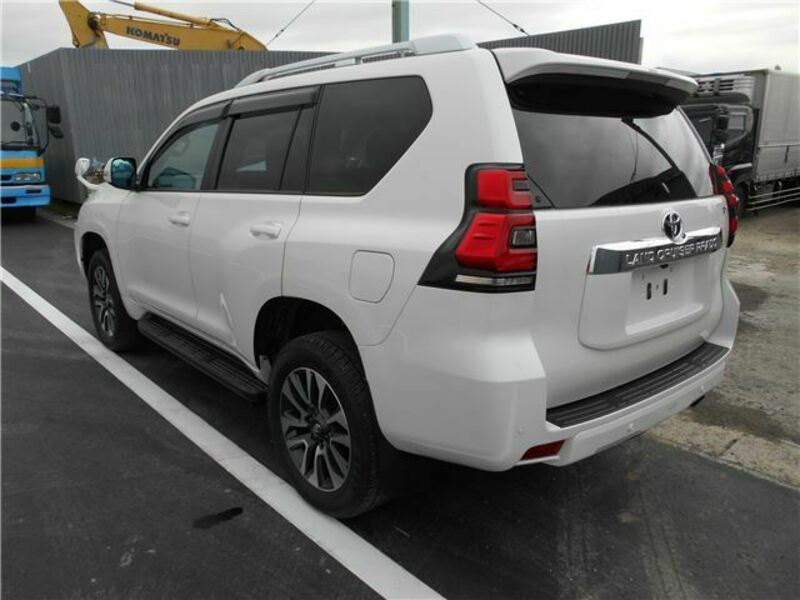 LAND CRUISER PRADO-1