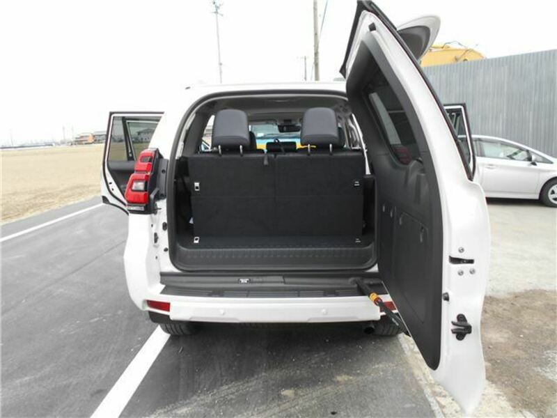 LAND CRUISER PRADO-13