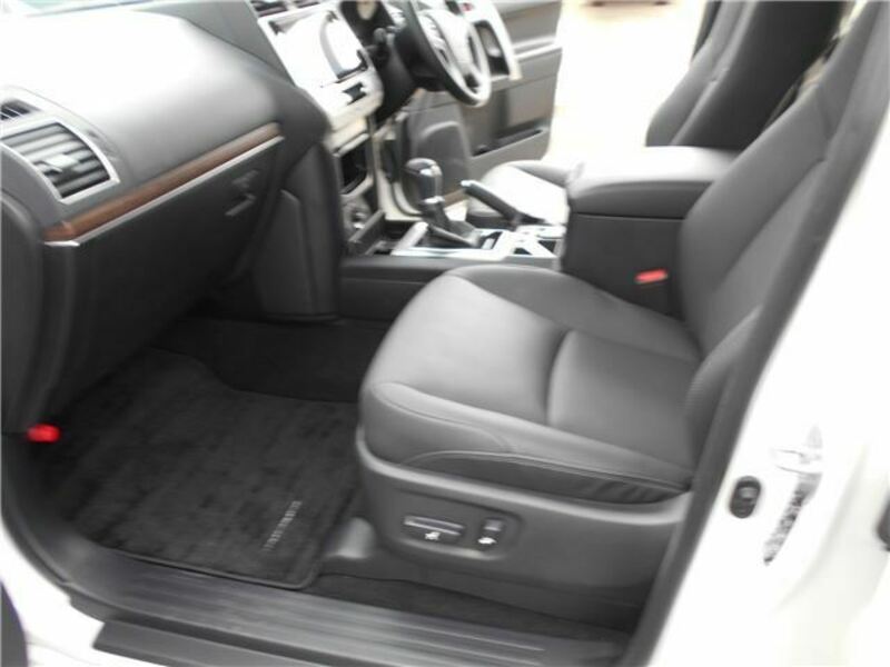 LAND CRUISER PRADO-14
