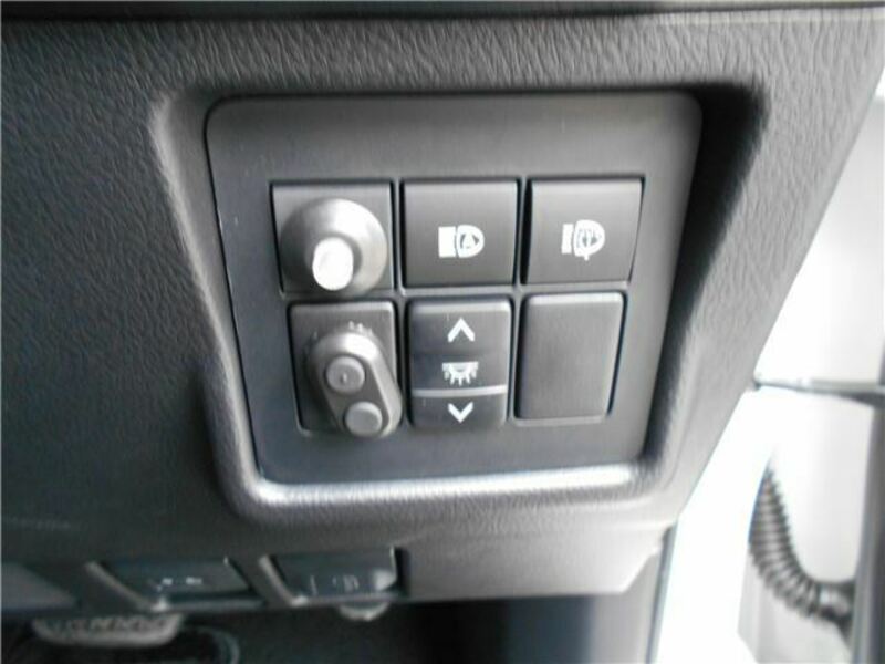 LAND CRUISER PRADO-28