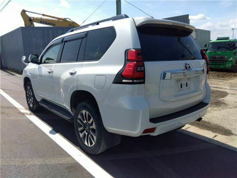 LAND CRUISER PRADO-1